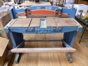 lot 113 image: Pexto Metal Shear