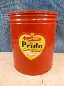 lot 123 image: Vintage Prido Shortening Tin