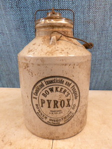 lot 126 image: Vintage Bowkers Pyrox Stoneware Jug