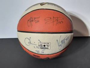 lot 58 image: Team-signed Spalding WNBA  indooroutdoor Ball.