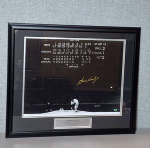 lot 34 image: Signed Authenticated Sandy Koufax 4-Time World Series Champion Los Angeles Dodgers HOF 1972. 