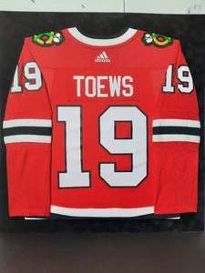 lot 156 image: #19 Toews Jersey