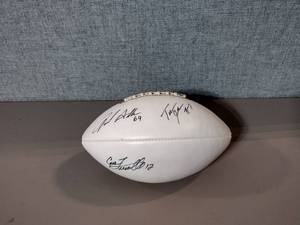 lot 32 image: Signed Baden football Vikings players Jared Allen 69, Gus Frerotte 12
