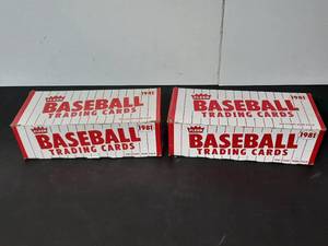 lot 273 image: 2 boxes FLEER Baseball Trading Cards 1981
