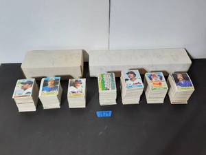 lot 294 image: 2 boxes of 1979 Topps Baseball trading cards