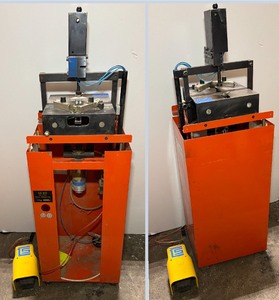 lot 11A image: Cassese CS 810 Frame Joiner, under-pinner, pneumatic control. Approx Weight 110 lb  Approx Size L -16 x W -13 x H -55