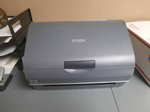 lot 319 image: Epson GT-550 Document Scanner