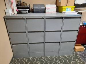 lot 241A image: (4) 3-drawer filing cabinets