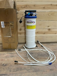 lot 29 image: Aocoom-QingCang 6.5 Liter Oil Changer Vacuum Transmission Fluid Extractor PneumaticManual Fluid Evacuator - CUSTOMER RETURN - RETAIL PRICE $70