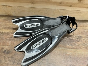 lot 45 image: Cressi Adult Powerful Efficient Open Heel Scuba Diving Fins  Frog Plus - USED - RETAIL PRICE $99.99