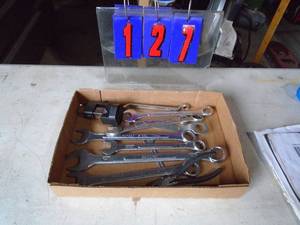 Flat of assoreted wrenches. As shown.