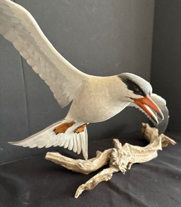 Beautiful Soaring Bird Sculpture