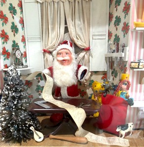 Delightful Christmas Diorama Wreath Decor