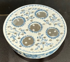 Mottahedeh Metropolitan Museum of Art Porcelain Flower Bowl