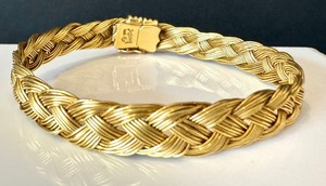 Henry Dunay Gorgeous 18k Gold Bracelet