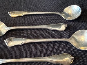 Four Vintage Wallace Sterling Salt Cellar Spoons