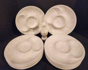 Pretty Ivory Floral Divided Plate Set plus Floral Relief Vase
