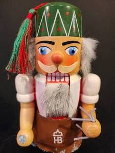 Erzgebirgische Volkakunst Nutcracker