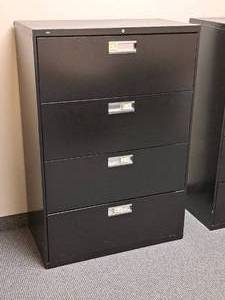 lot 59 image: Hon Metal Lateral File Cabinet 4-drawer