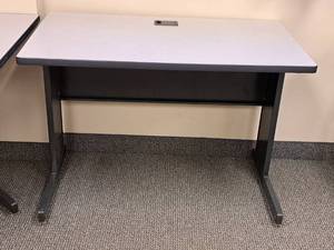 lot 85 image: Office Computer Desk