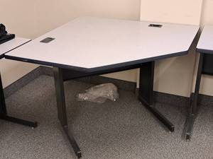 lot 84 image: Corner Office Computer Desk