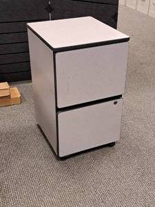 lot 89 image: File Cabinet 2-drawer