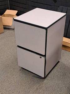 lot 90 image: File Cabinet 2-drawer