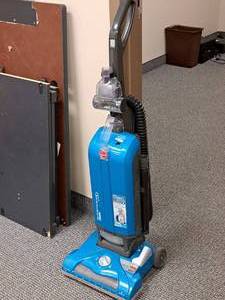 lot 111 image: Hoover Wind Tunnel Household T Series Upright Canister Bagged Vacuum Cleaner