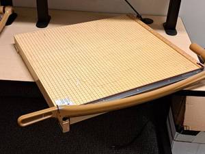 lot 110 image: 24 Paper Cutter