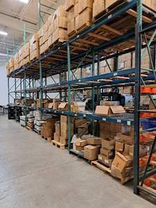 lot 30 image: Pallet Racking - 20 Uprights (x6), 8 Cross Beams (x30), 43x46 Grates (x10)