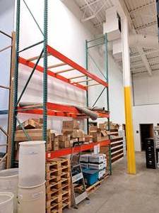 lot 37 image: Pallet Racking - 20 Uprights (x2), 12 Cross Beams (x6), 43x46 Grates (x3)