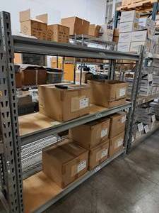 lot 40 image: Pallet Racking - 6 Uprights (x2), 6 Cross Beams (x6), 17-12x71-12 Grates (x3)