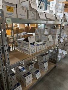 lot 41 image: Pallet Racking - 6 Uprights (x2), 6 Cross Beams (x6), 22-12x71-12 Grates (x3)