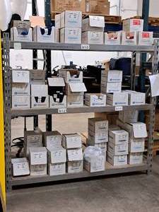 lot 43 image: Pallet Racking - 6 Uprights (x2), 6 Cross Beams (x6), 22-12x71-12 Grates (x3)