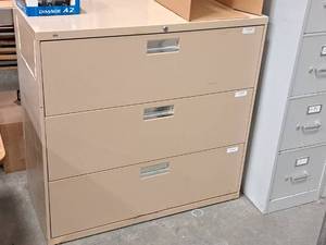 lot 126 image: Hon Metal Lateral File Cabinet 3-drawer