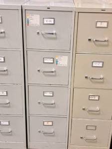 lot 128 image: Hon Metal File Cabinet 4-drawer