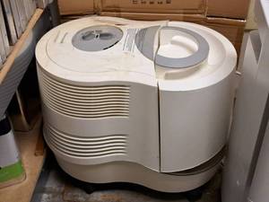lot 133 image: Honeywell QuietCare Household Humidifier