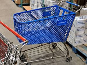 lot 175 image: Plastic Shopping Cart