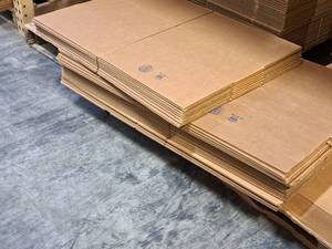 lot 204 image: Lot of (26) Cardboard Flats - (8) 18x18x6, (18) 24x18x6