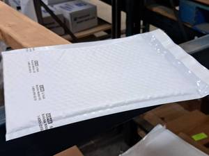 lot 225 image: Lot of (1 Case) Uline #2 White Poly Bubble Mailers S-7545 100-count 12x8-12