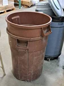 lot 291 image: Lot of (2) Garbage Cans