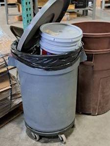 lot 292 image: Lot of (1) Rolling Garbage Can with Lid