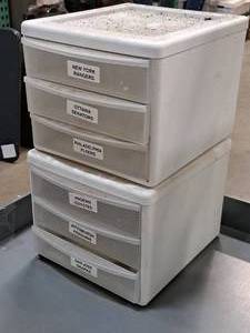 lot 294 image: Lot of (2) Plastic Storage Cabinets 3-drawer