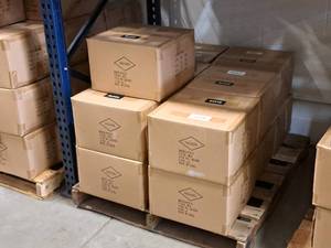 lot 501 image: Lot of (650) Proguard Size Adult Walking Blade Mates