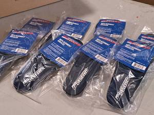 lot 995 image: Lot of (8) ProGuard Size Large Replacement Insoles