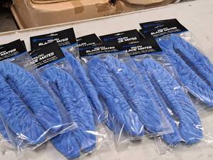 lot 565 image: Lot of (10) Proguard Blade Mates Size Youth Blade Guard