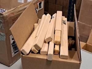 lot 729 image: Lot of (20) Junior 11 Wood End Plugs