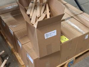 lot 742 image: Lot of (500) Junior 11 Wood End Plugs