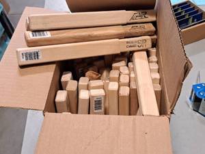 lot 785 image: Lot of (50) Senior 11 Wood End Plugs
