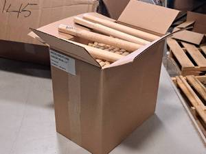 lot 727 image: Lot of (100) Junior Oval 11 Wood End Plugs